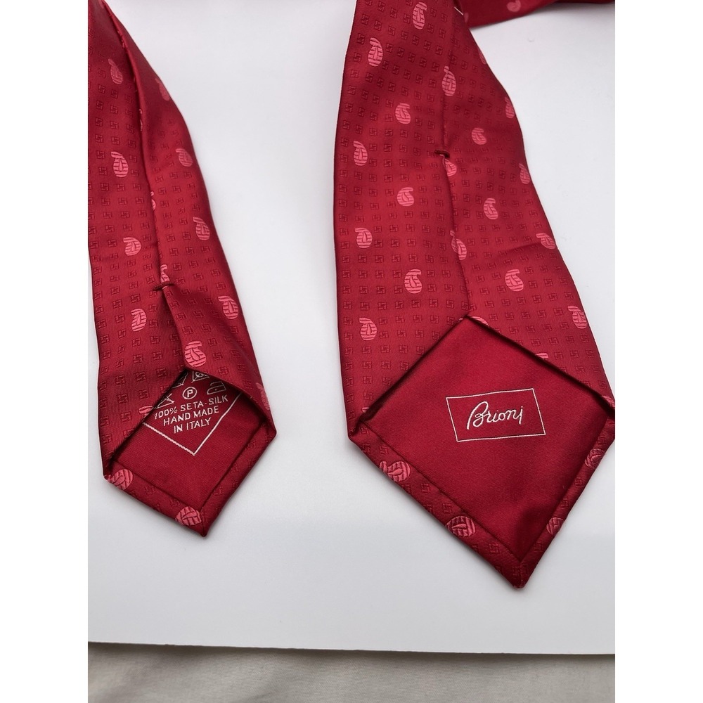 Brioni Neck Tie Mens 100% Silk Red Geometric Paisley 3.5"W x 58"L READ - Picture 2 of 6